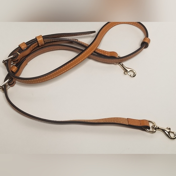 Dooney & Bourke Smooth Leather Small Brenna Satchel Handbag Black Red - Picture 8 of 11